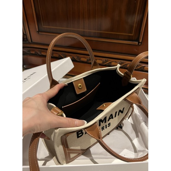 Balmain  bag size::26*18*11cm