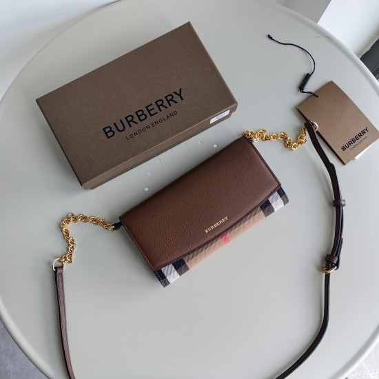 Burberry D886360