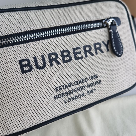 Burberry D886350