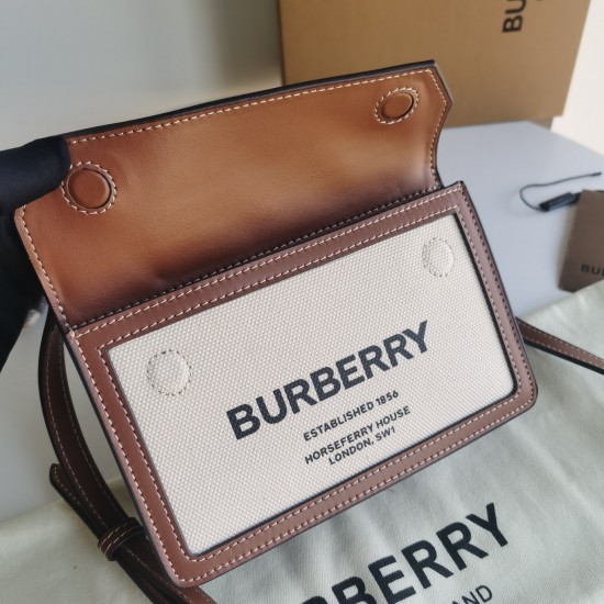 Burberry D886550