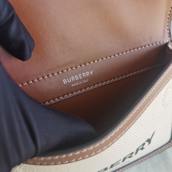 Burberry D886550