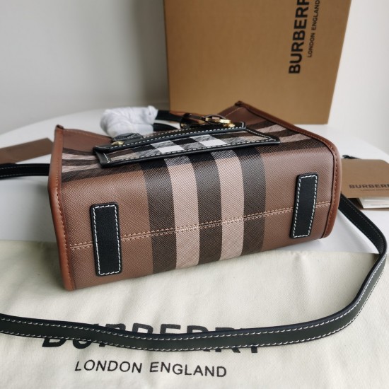 Burberry  D886450