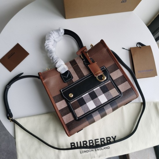 Burberry  D886450