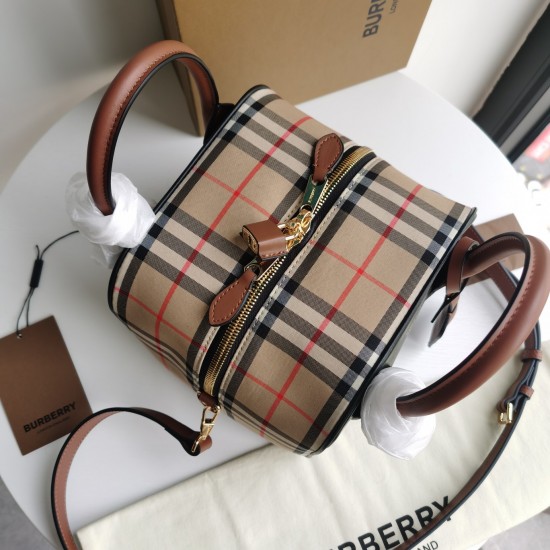 Burberry D886520