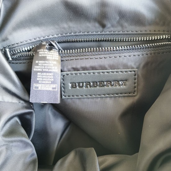 Burberry D886550