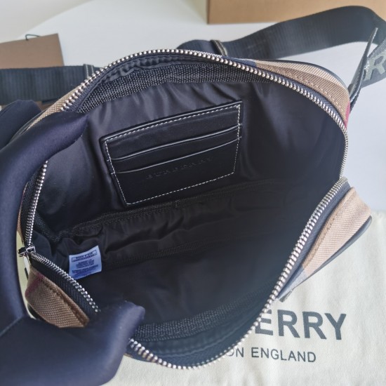 Burberry D886350