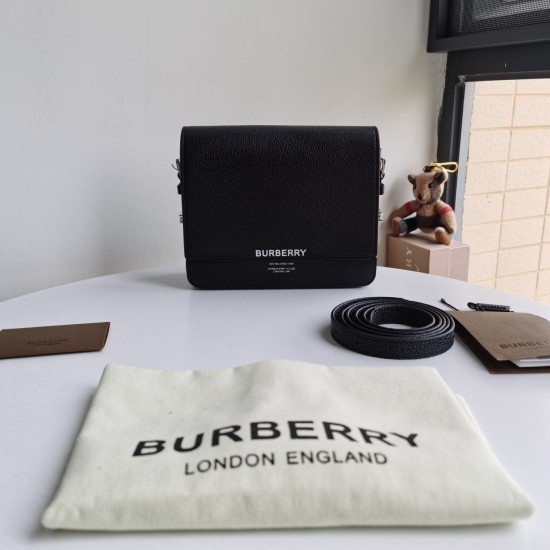 Burberry D886550