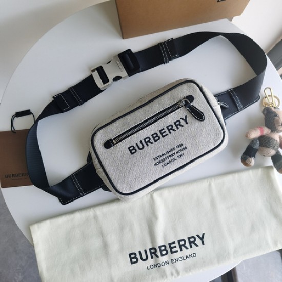 Burberry D886350