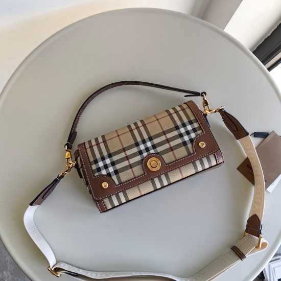 Burberry D886500