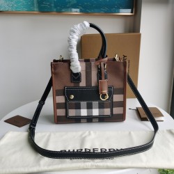 Burberry  D886450