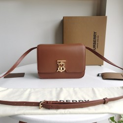 Burberry   D886550