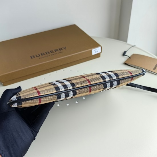 Burberry D886330