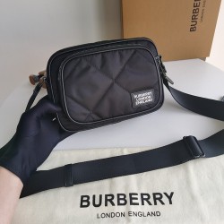 Burberry  D886400