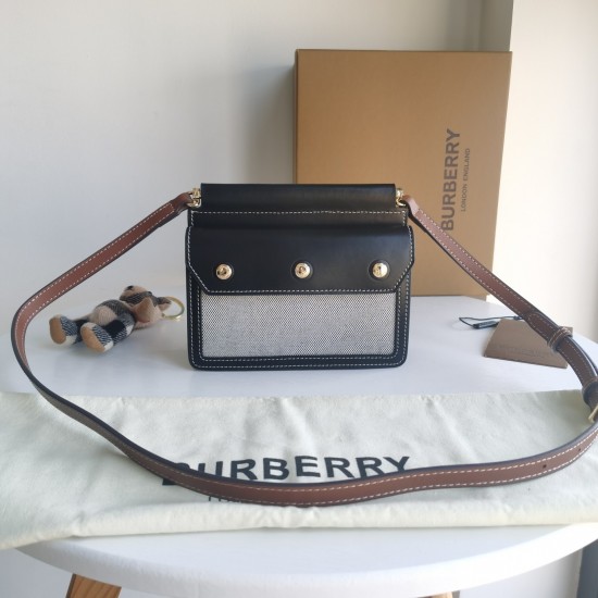 Burberry D886550