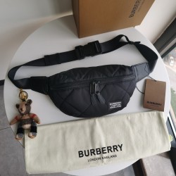 Burberry D886380