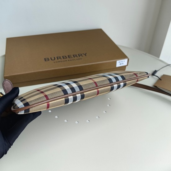 Burberry D886330