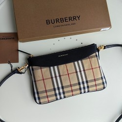 Burberry D886330