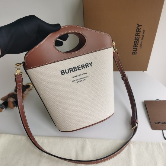 Burberry D886500