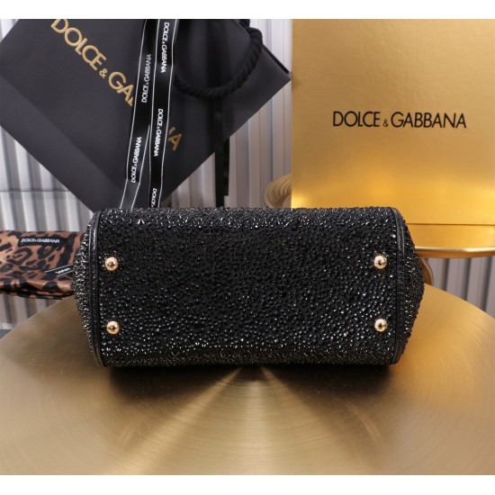 DG BAG SIZE:20x16x8cm