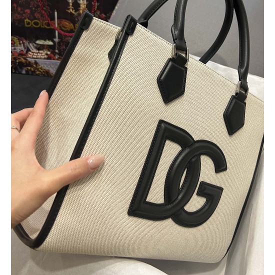 DG bag  size：31*27*16cm