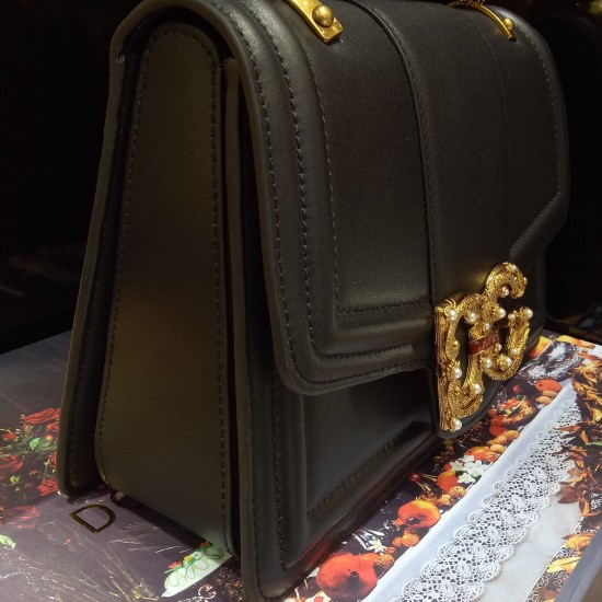 TOP Dolce Gabbana bag size:27*18*8cm