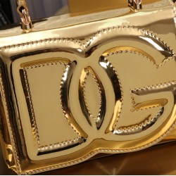 Dolce &amp;amp; Gabban bag Size：13.5*17.5*6.5cm