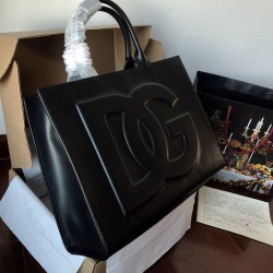 DG bag size：37×28×11.5cm