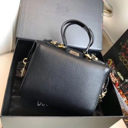 Dolce Gabbana bag SIZE:19.5*12*15cm