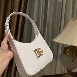 Dolce &amp;amp; Gabban bag size:22*18*6cm