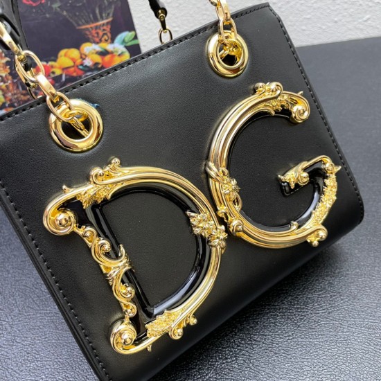 DG bag size 18*16*8cm