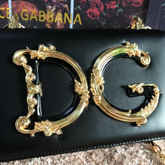 Dolce Gabbana bag size:21*4*15cm