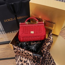 DG bag size:18*11*6cm