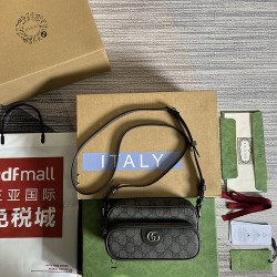 GUCCI 722557