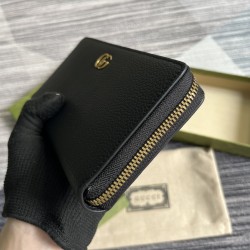 GUCCI 739499