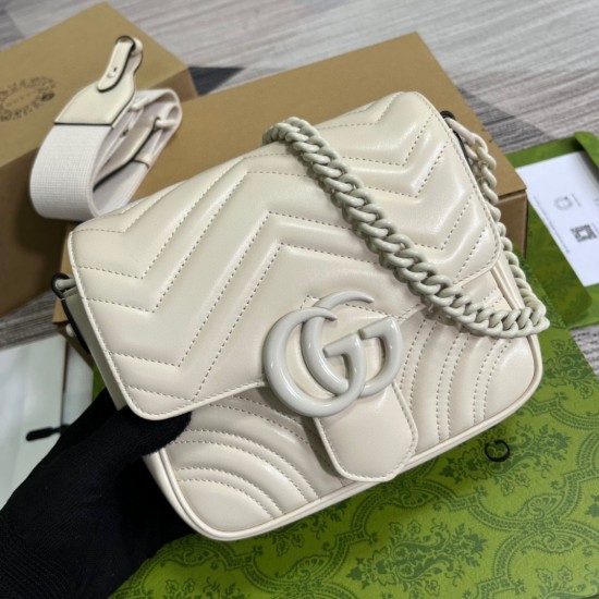 GUCCI 739681