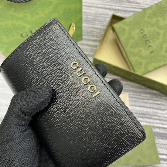 GUCCI  772640