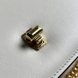 GUCCI 735101