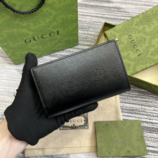 GUCCI  772640