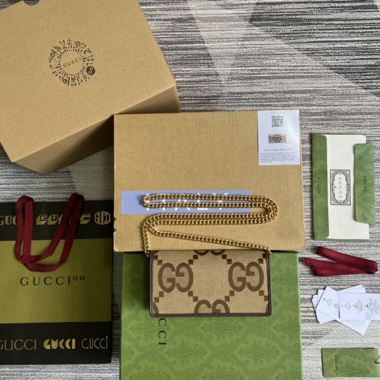 GUCCI 621892.