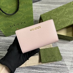 GUCCI  772640.