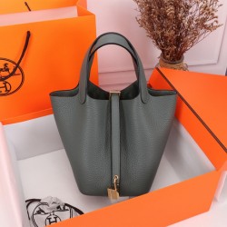 HERMES A658550