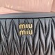 MiuMiu  D886580