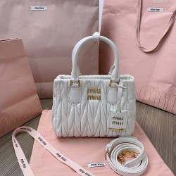 MiuMiu D886980