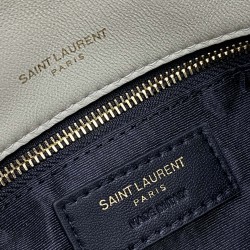 Yves Saint Laurent D886570