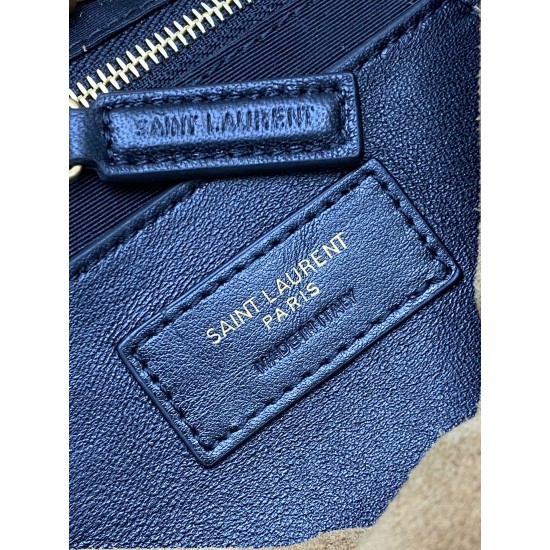 Yves Saint Laurent Bag  D8861000