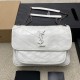 Yves Saint Laurent  D886580