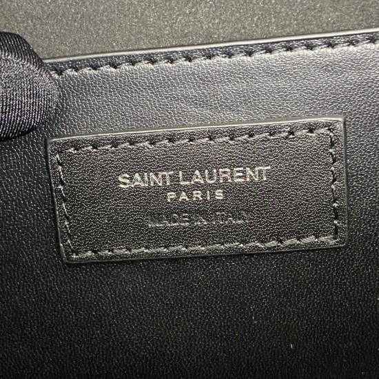 Yves Saint Laurent Bag D886490