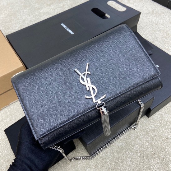 Yves Saint Laurent Bag D886490