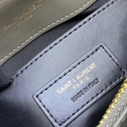 Yves Saint Laurent  D886700