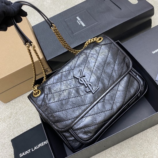 Yves Saint Laurent  D886580